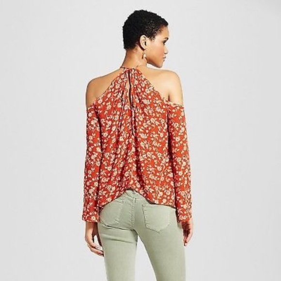 "SALE"NEW Y-Neck Cold Shoulder Peasant Top NWOT A9 - Picture 2 of 8